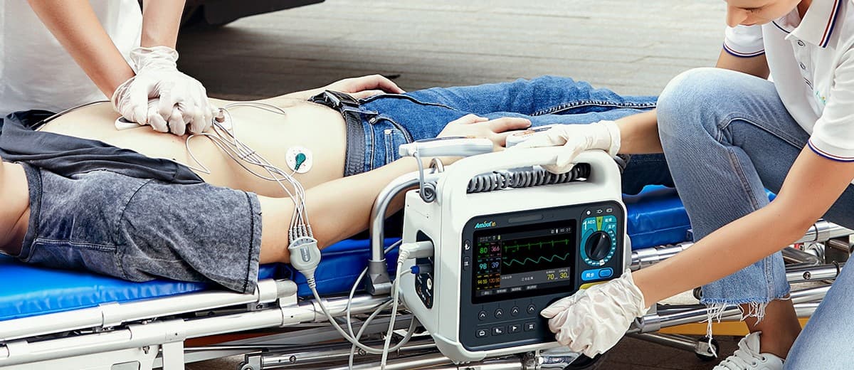 Cardioversor e desfibrilador? Diferenças técnicas e como escolher