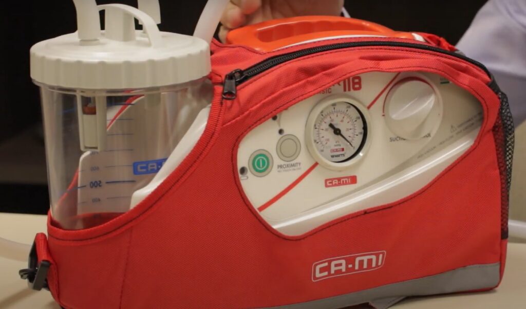 Aspirador de secreção portátil.