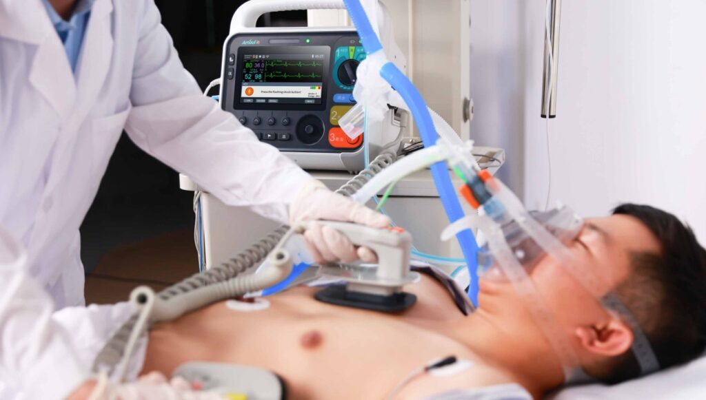 cardioversão ocorrendo em paciente